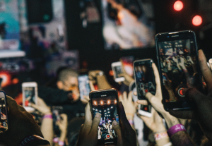 Images and Video on Websites: Does it Matter?